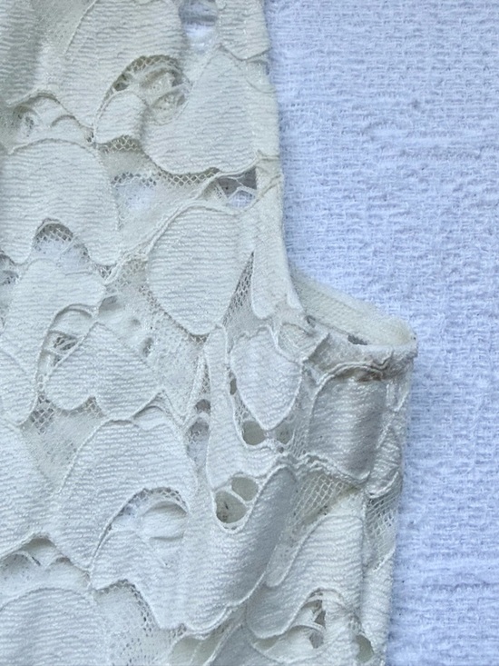 BCBGMaxAzria Evia Lace Top size Small White Lace Peplum Feminine Chic Elegant - Picture 7 of 10